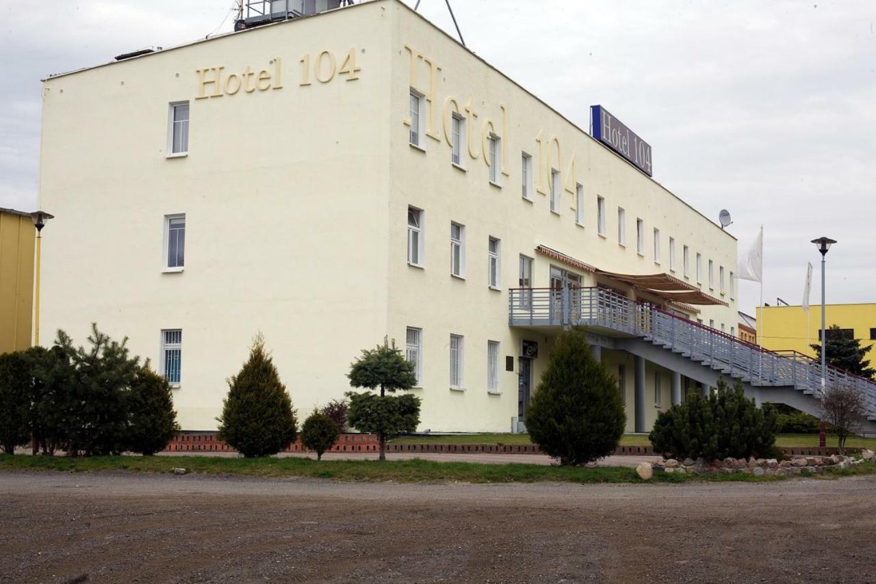 Hotel 104 Stargard Szczeciński Exterior foto